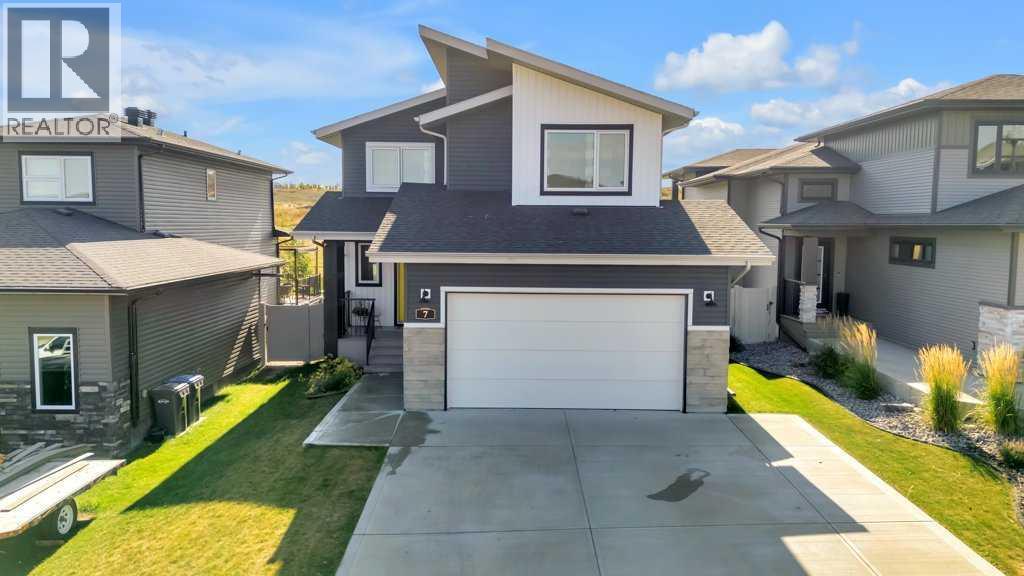 7 Vanveller Way, Sylvan Lake, AB T4S 0M4