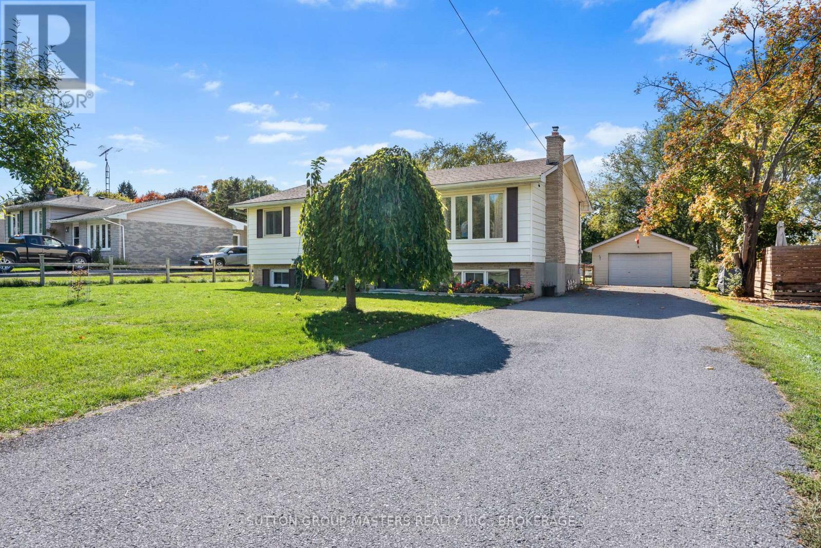 230 Old Hamburg Rd, Greater Napanee, ON K7R 3K7