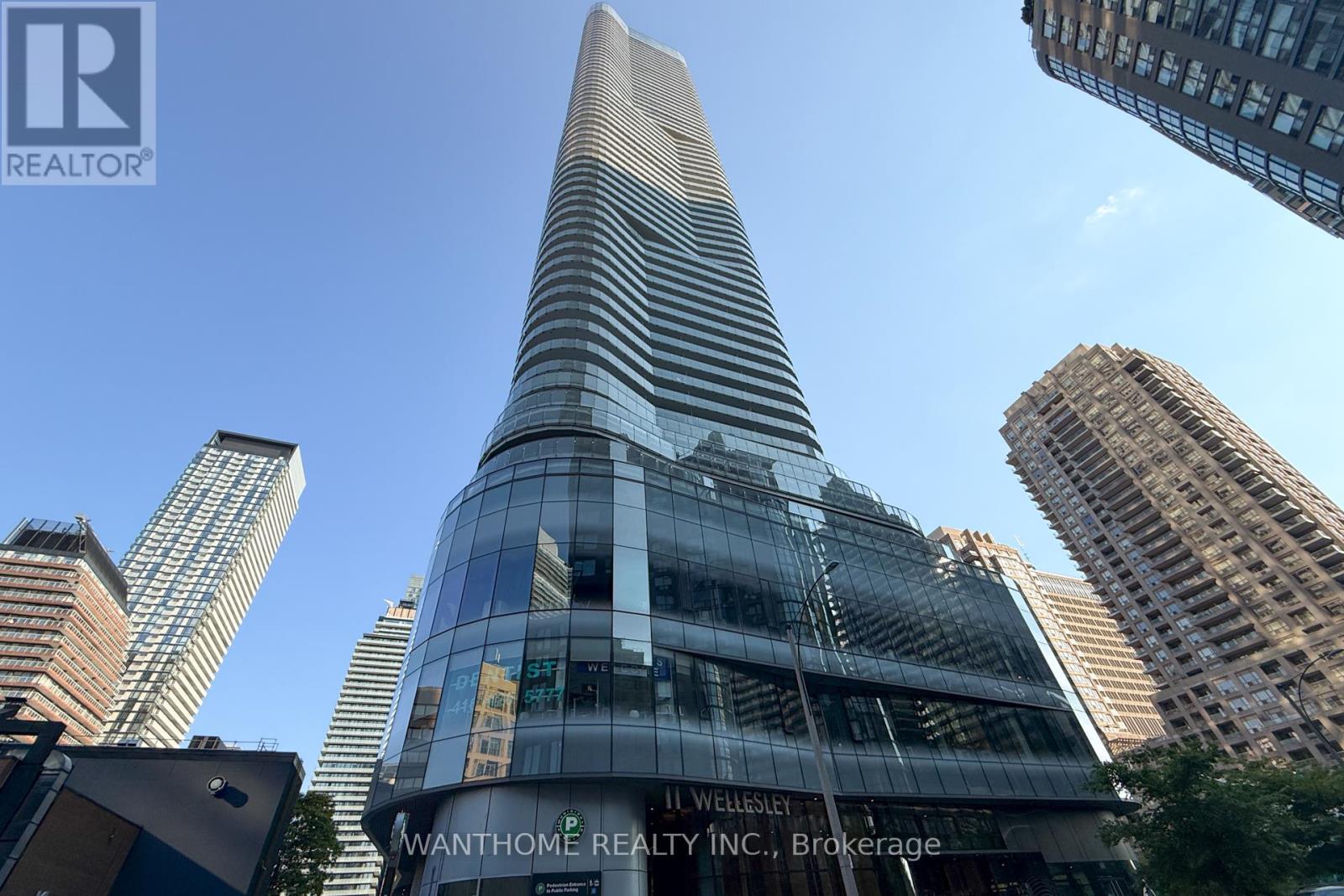 1607 11 Wellesley St W, Toronto, ON M4Y 0G4