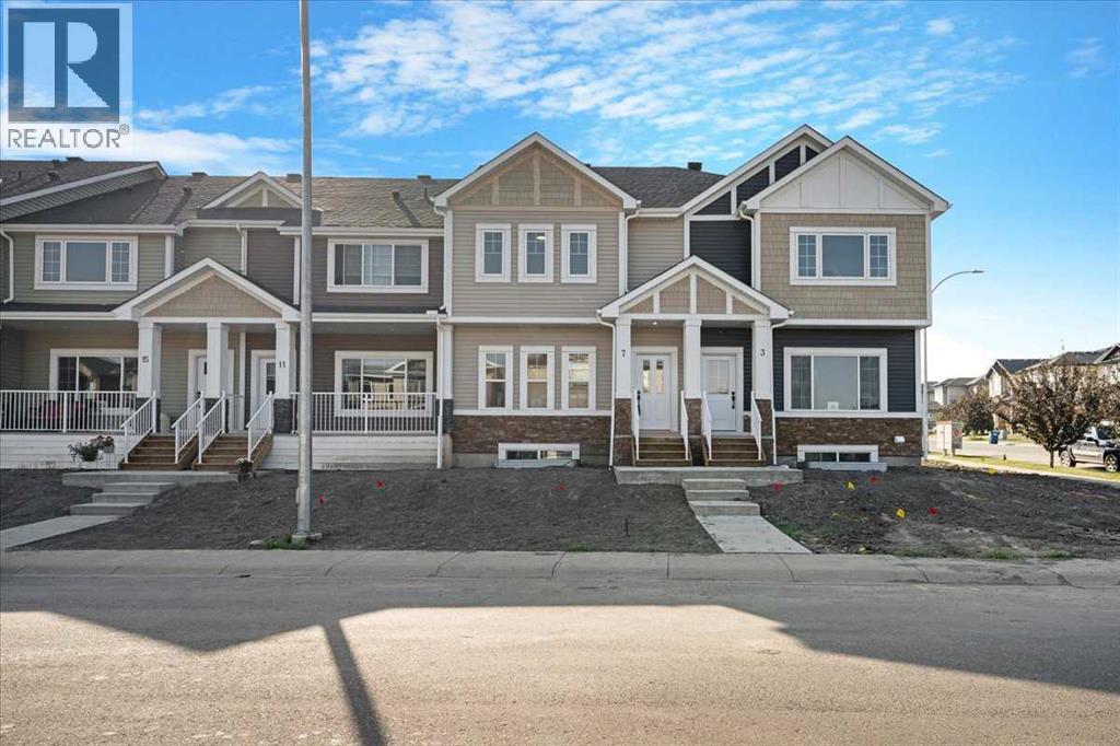 7 Baysprings Ter SW, Airdrie, AB T4B 0R7