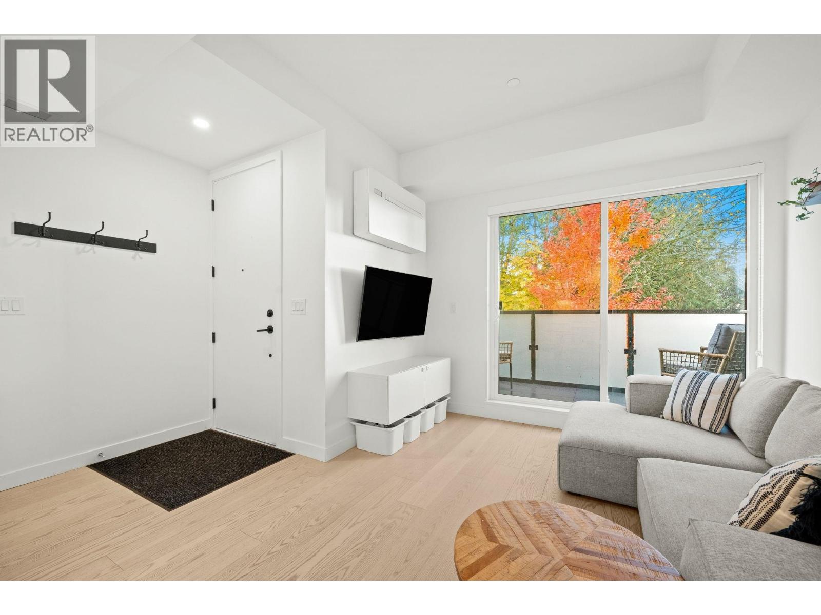 650 E 2nd Street Unit 107, North Vancouver, BC V7L 1E3