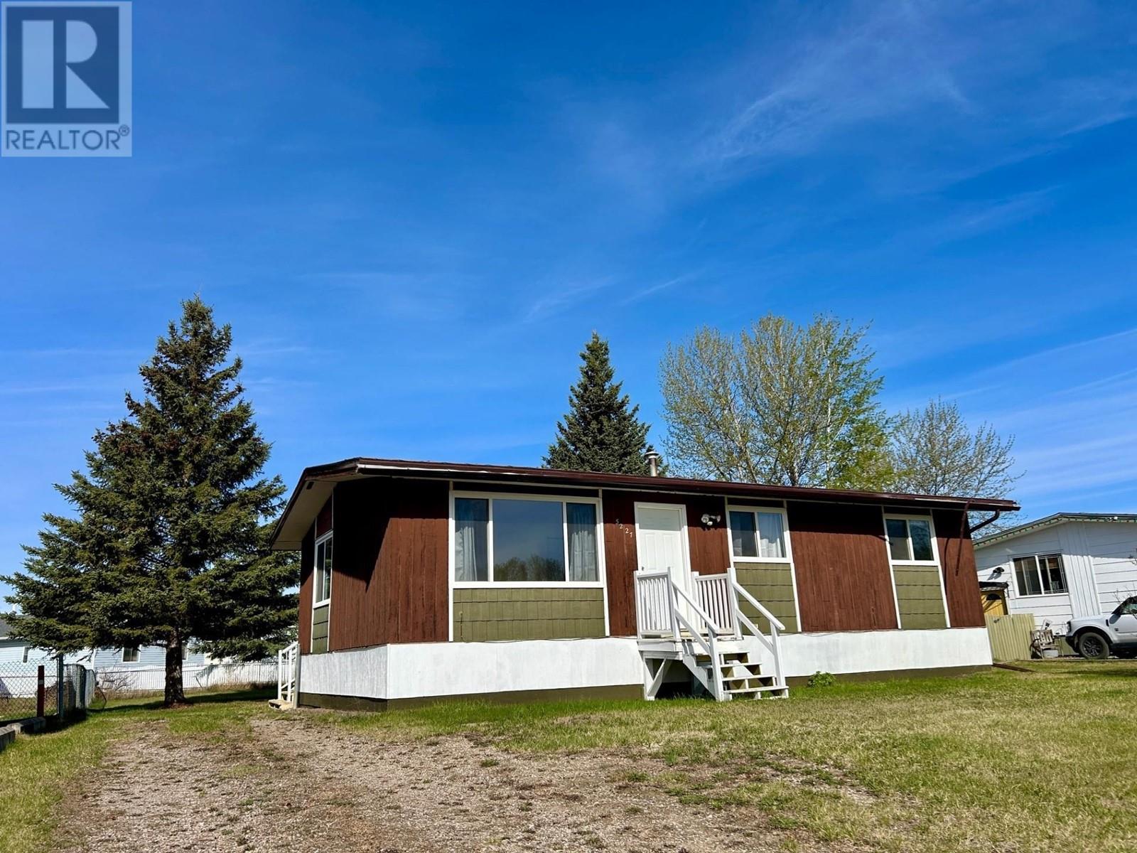 5227 Cottonwood Rd, Fort Nelson, BC V0C 1R0