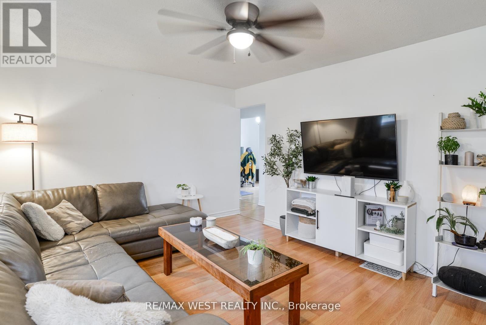 122 Raglan St, Essa, ON L0M 1B0