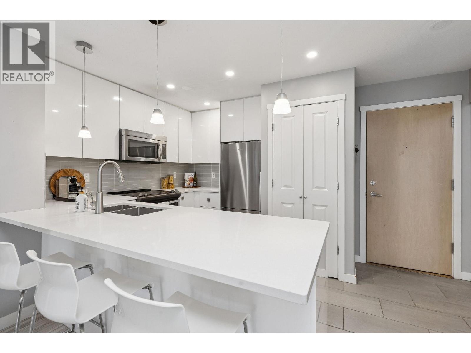 3142 St Johns Street Unit 303, Port Moody, BC V3H 5E5