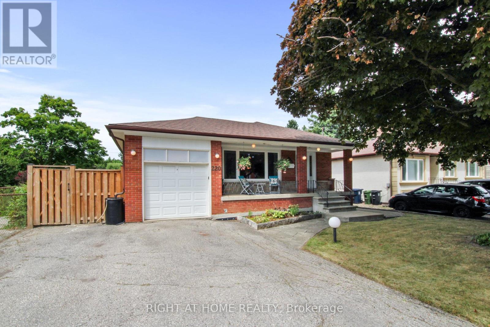 220 Homewood Ave, Toronto, ON M2M 1K6