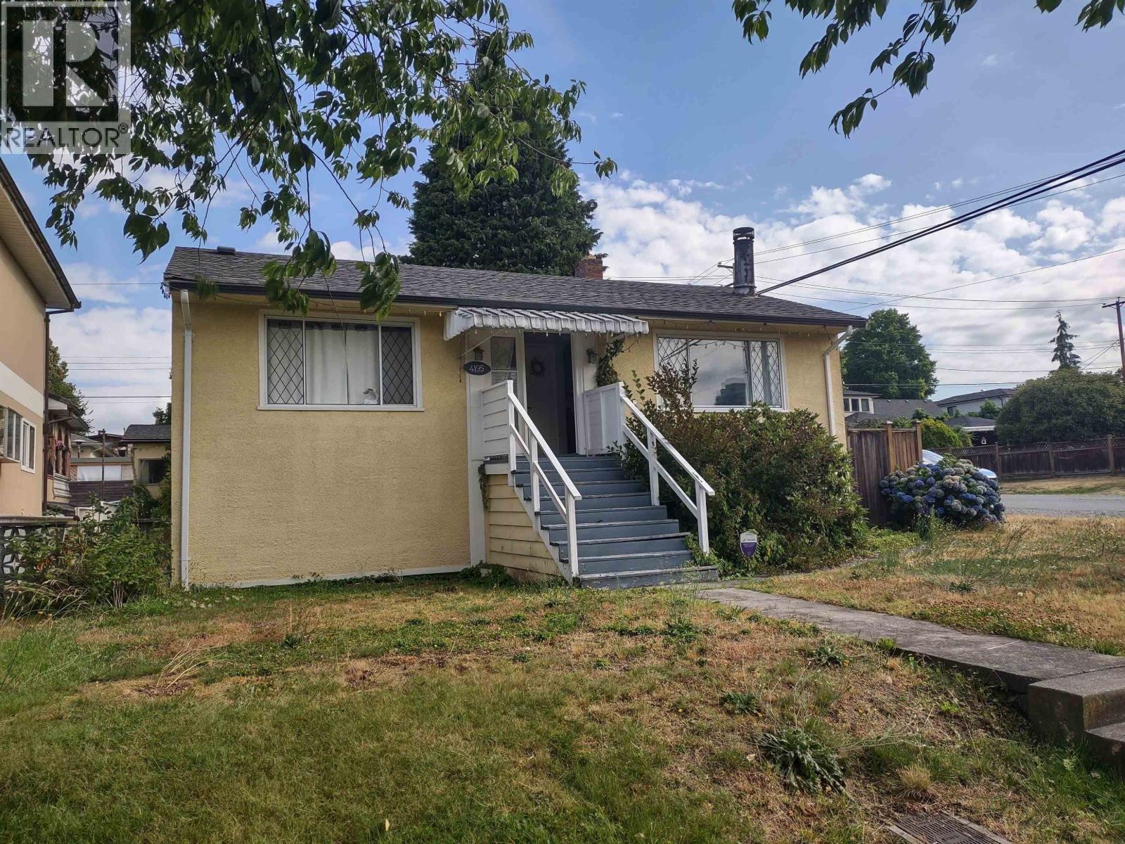 4195 William St, Burnaby, BC V5C 3J5