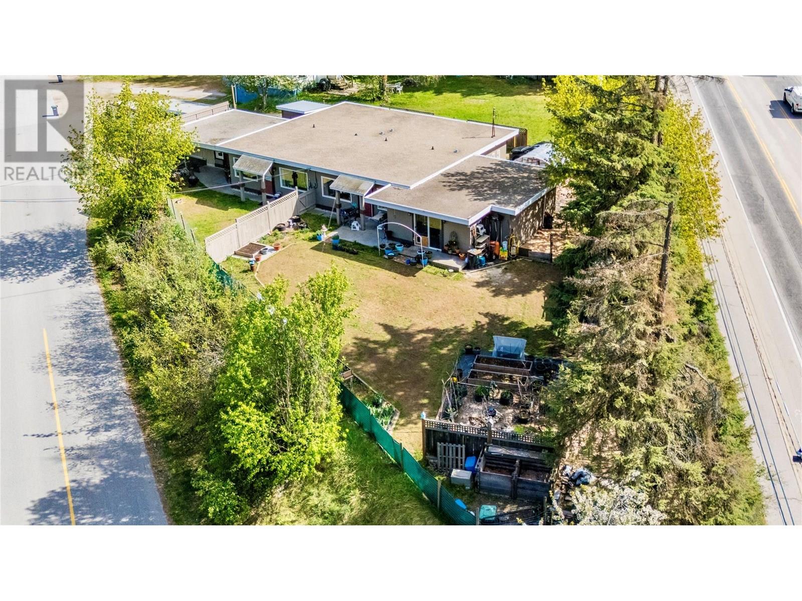 714 12 Street, Castlegar, BC V1N 2K3