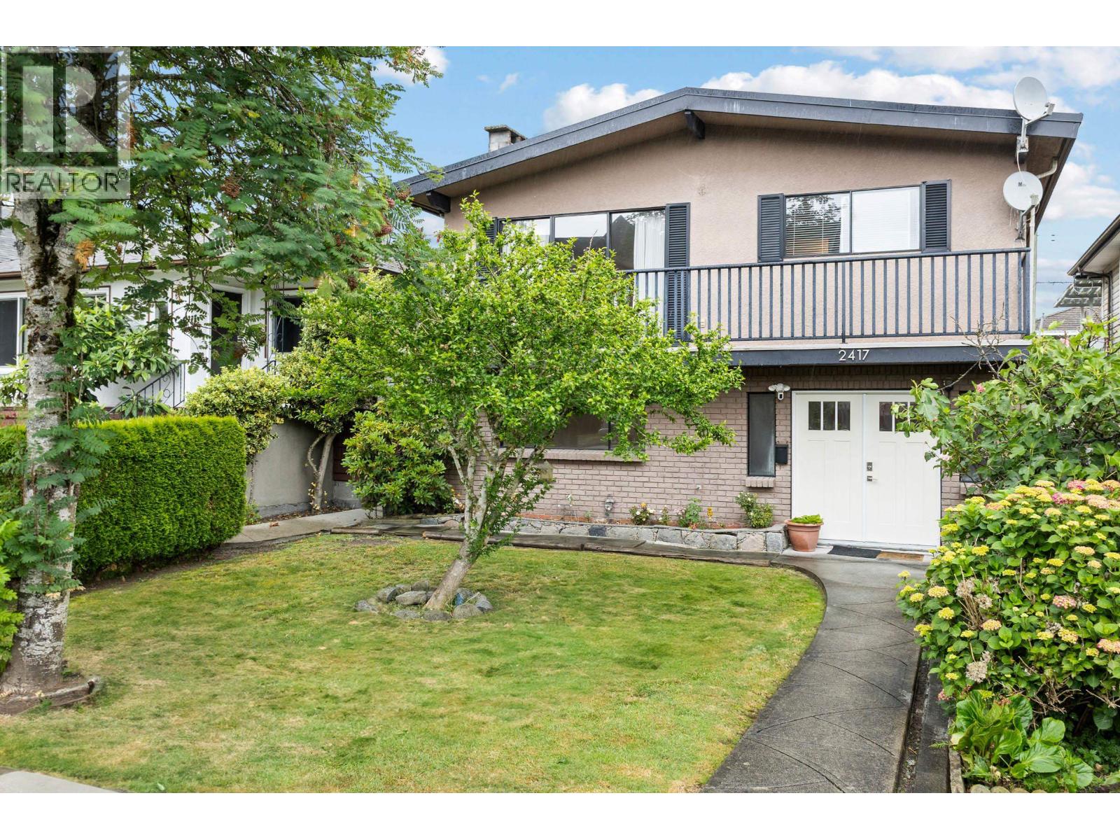 2417 Adanac St, Vancouver, BC V5K 2M3