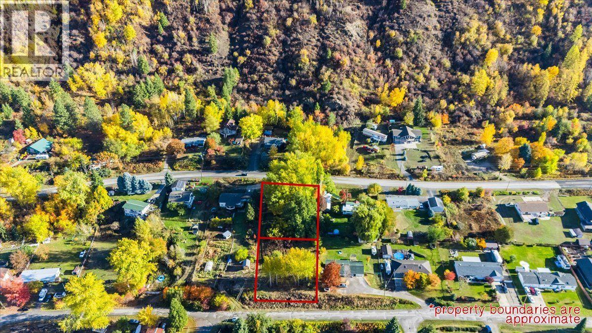 2073 Raspberry Rd, Castlegar, BC V1N 4T6