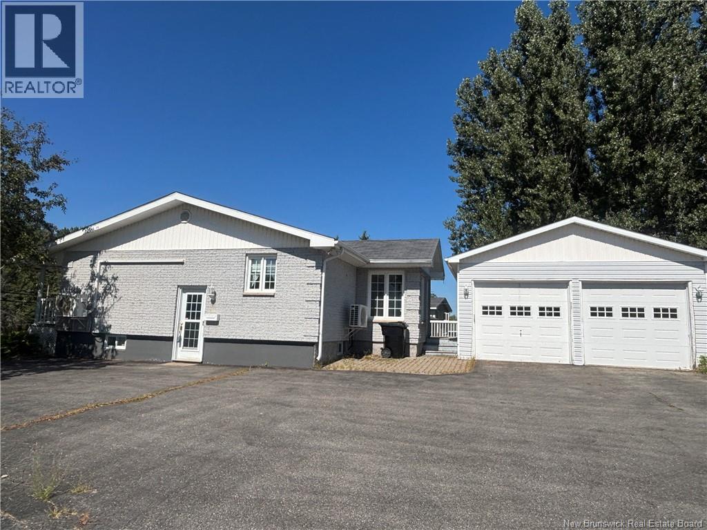 1610 St Peter Ave, Bathurst, NB E2A 3B1