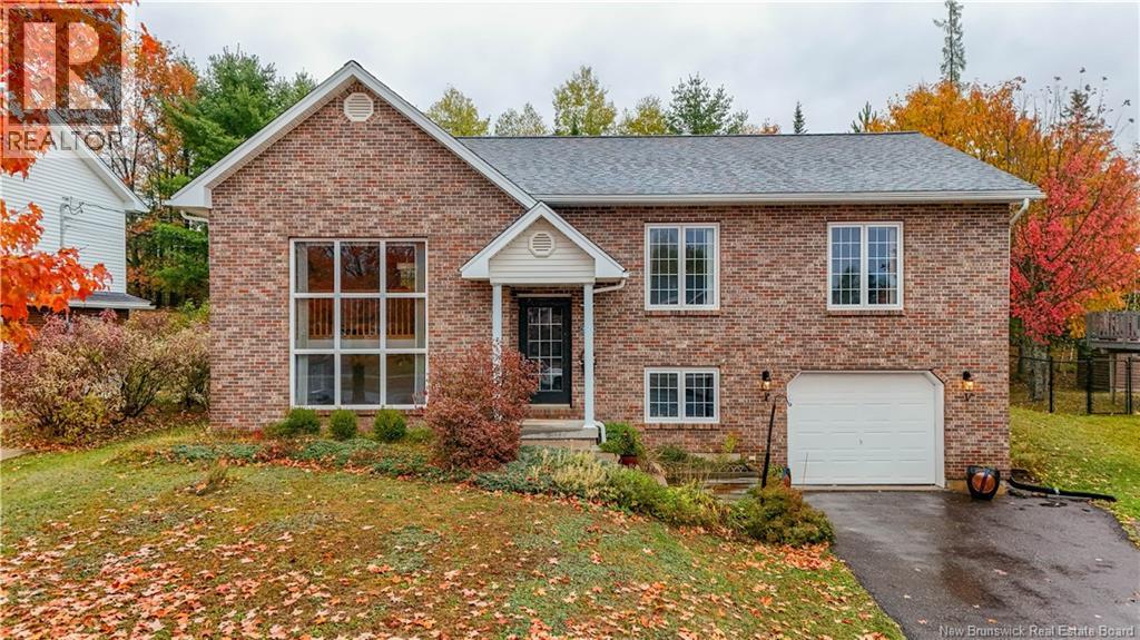 308 Douglas Ave, Fredericton, NB E3A 5T1