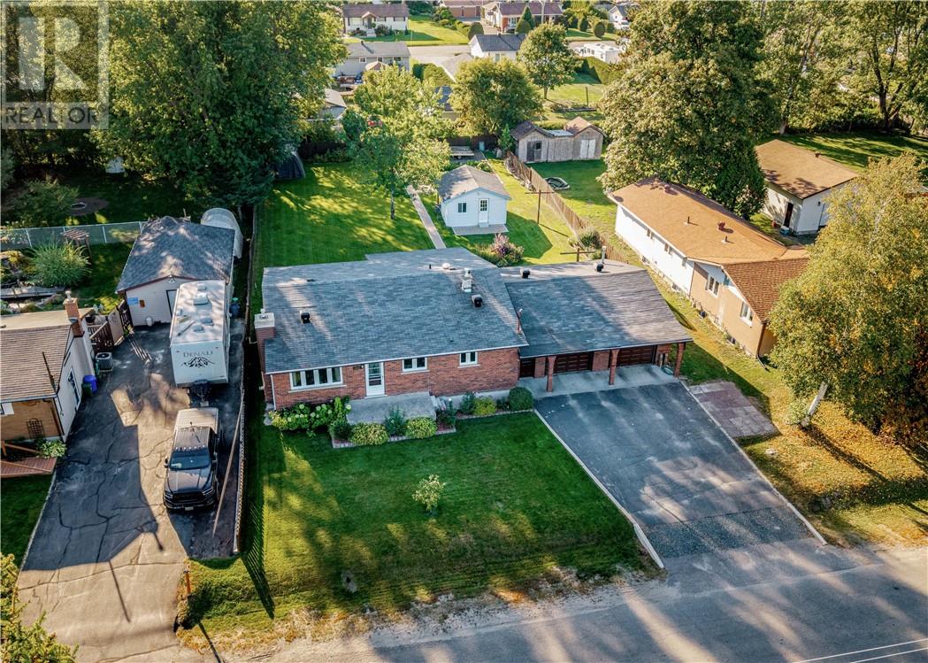 4295 Theresa Ave, Hanmer, ON P3P 1N4