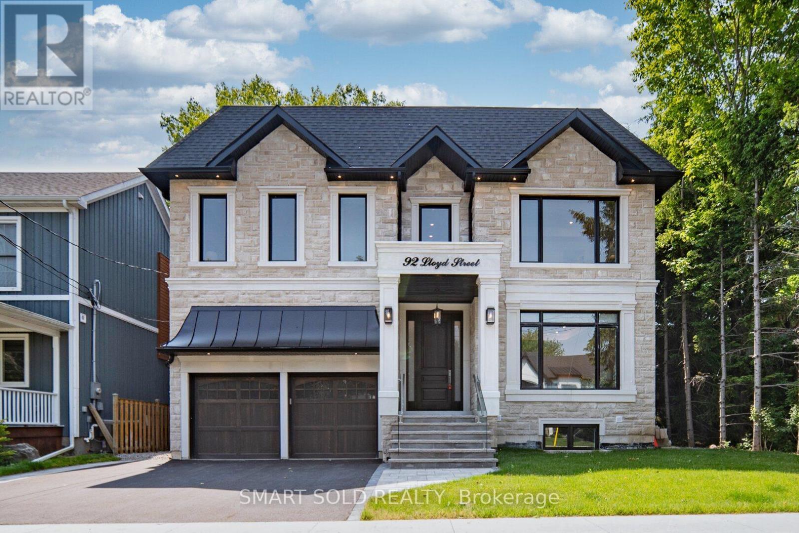 92 Lloyd St, Whitchurch-Stouffville, ON L4A 4J5