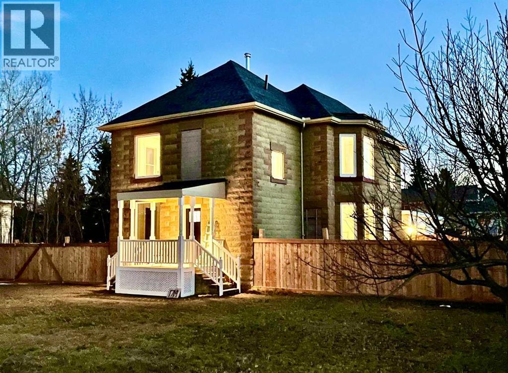 15 Avenue Unit 1719, Didsbury, AB T0M 0W0