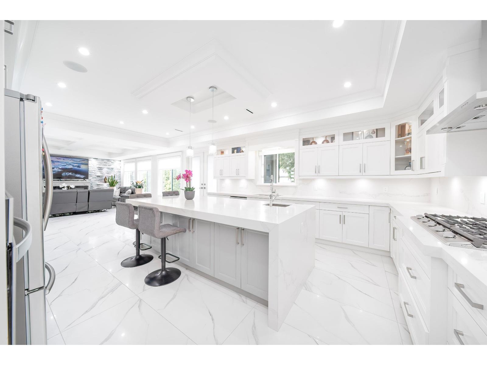145 Street Unit 8558 #a, Surrey, BC V3S 5T8