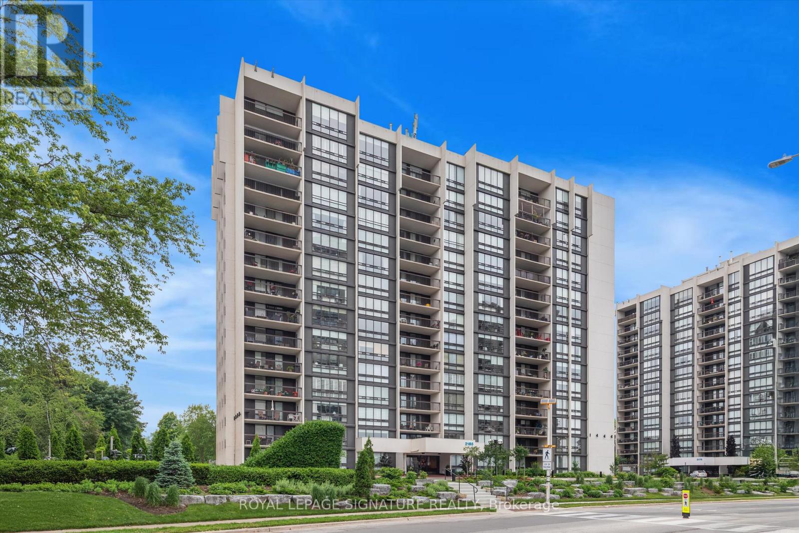 604 2185 Marine Dr, Oakville, ON L6L 5L6