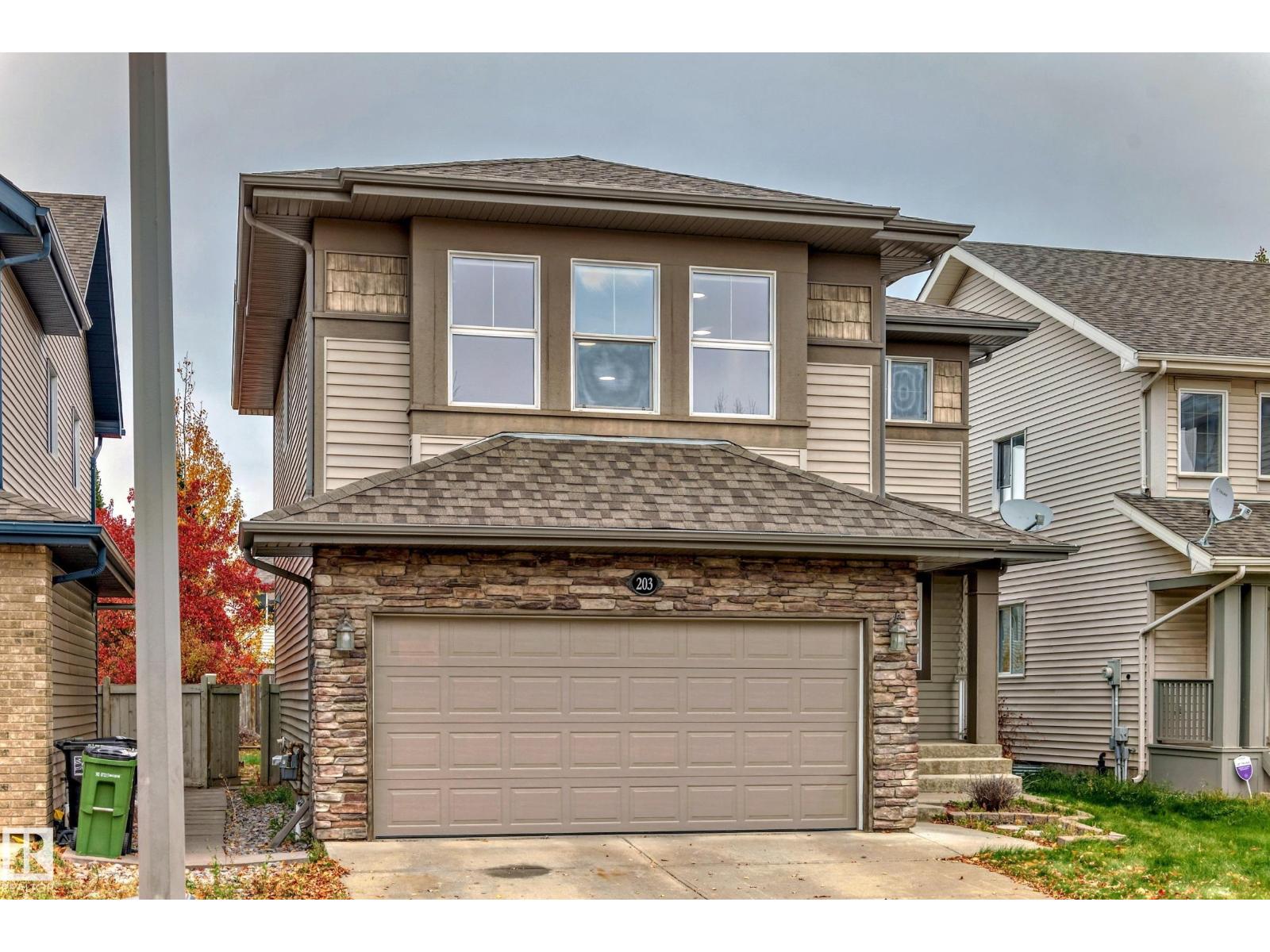 203 Caldwell Way NW, Edmonton, AB T6M 2X2