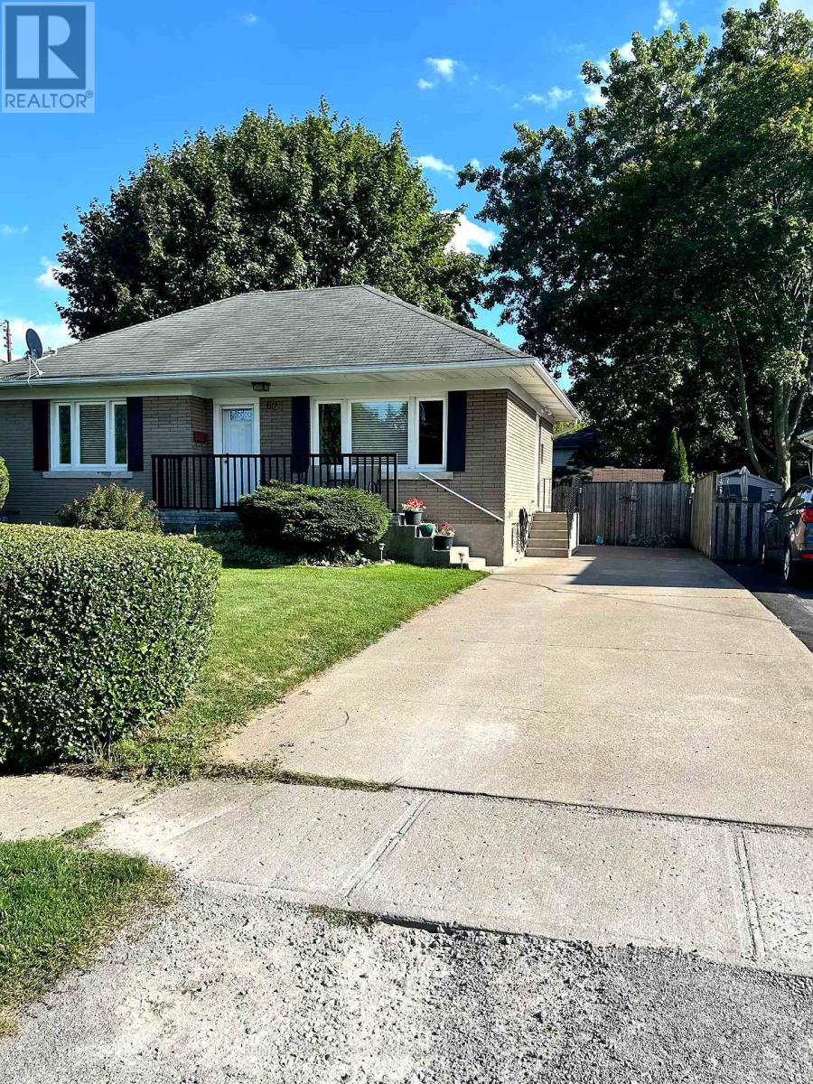 62 Dorothy St, St. Catharines, ON L2N 4A6