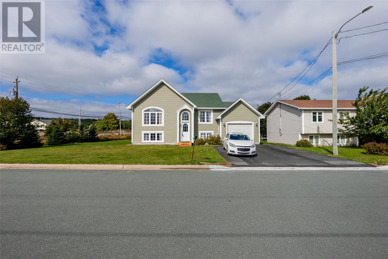 1 Ansteys Cove Ln, Torbay, NL A1K 0B6