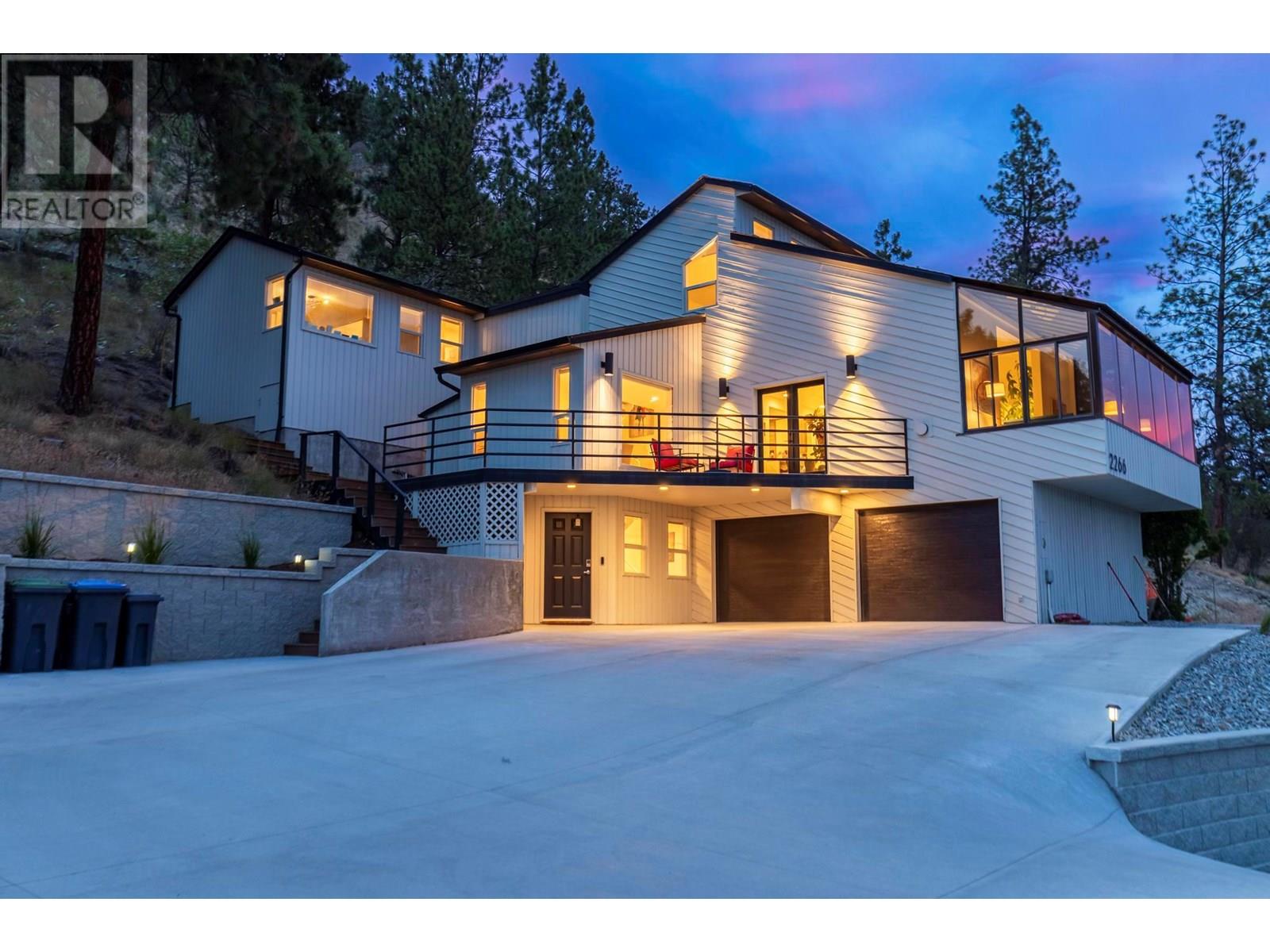 2266 Omineca Pl, Kelowna, BC V1V 1H7