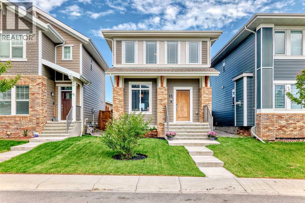 95 Marquis Grn SE, Calgary, AB T3M 1X8