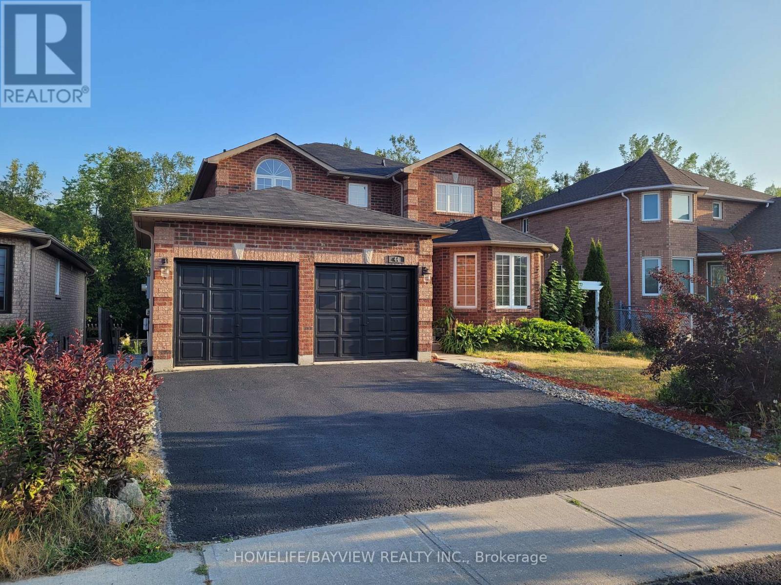 44 Thicketwood Ave, Barrie, ON L4N 5Y4