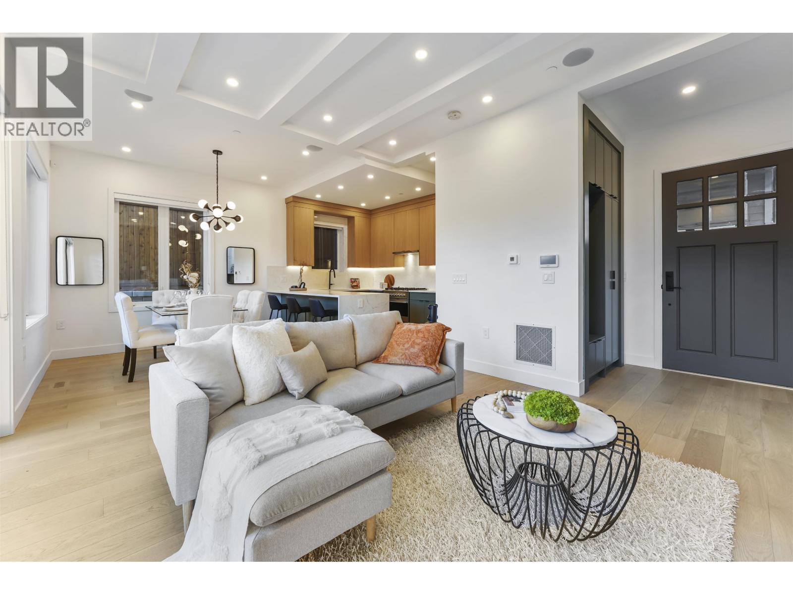 1322 E 13th Avenue Unit 2, Vancouver, BC V5N 2B6