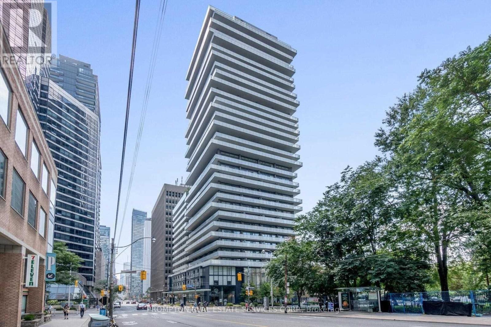 1807 57 St Joseph St, Toronto, ON M5S 0C5