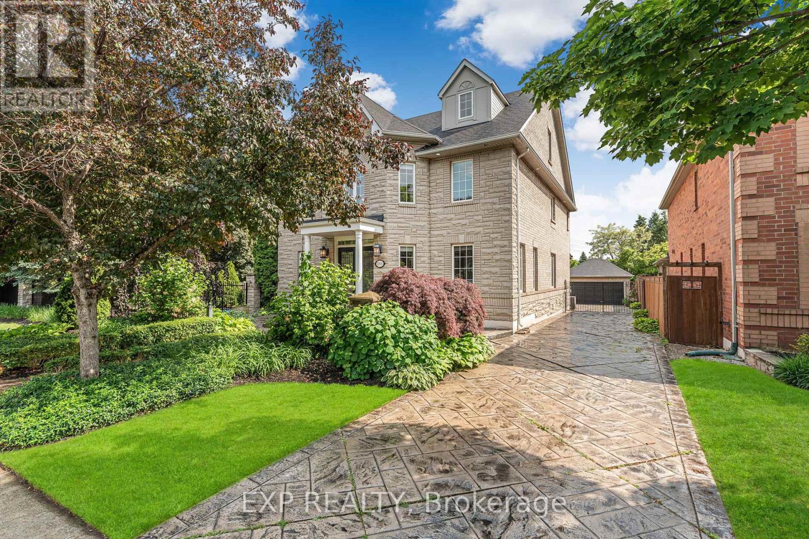 2000 Peak Pl, Oakville, ON L6H 5T2