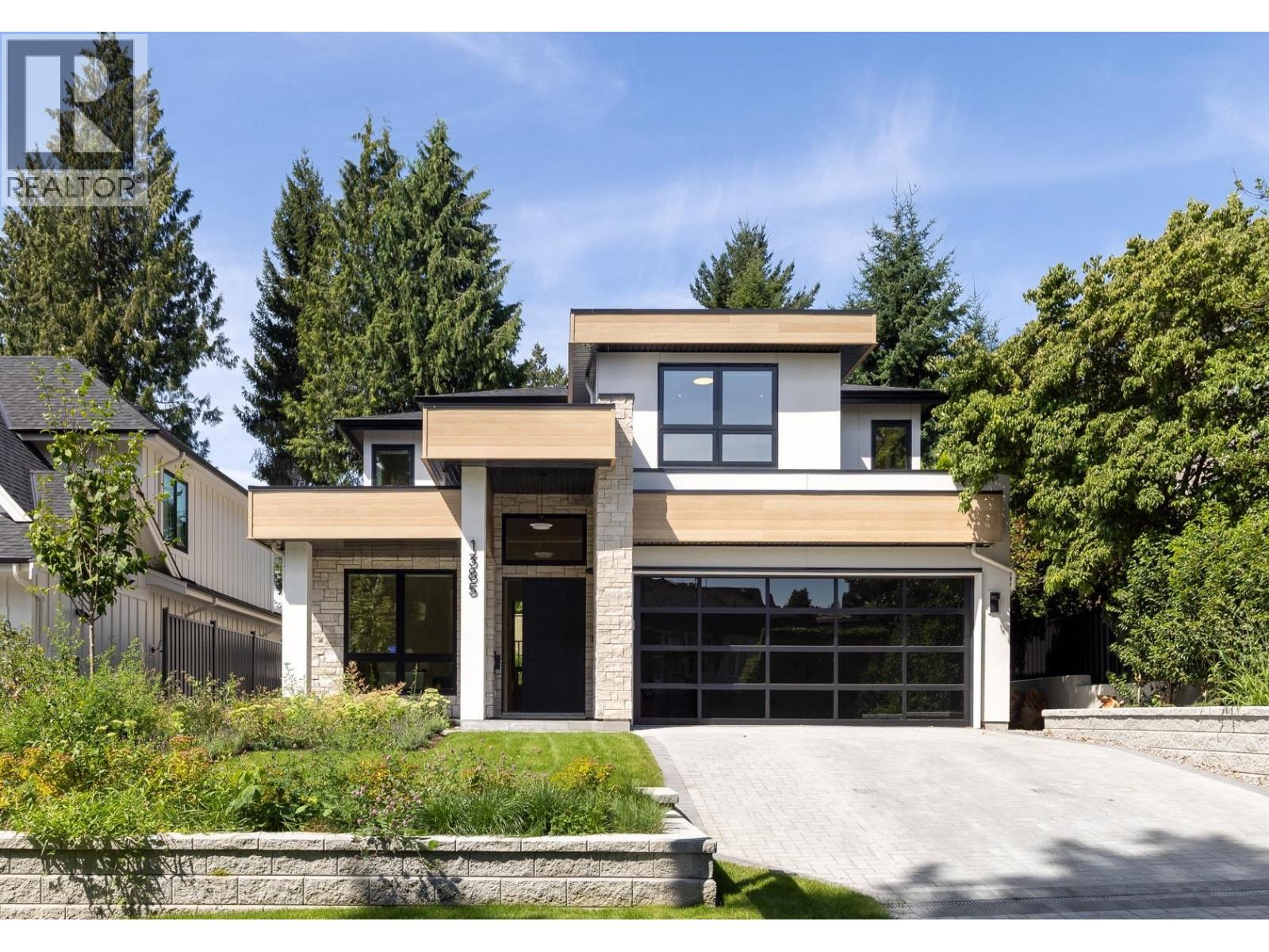 1385 19th Street West, West Vancouver, BC V7V 3X4
