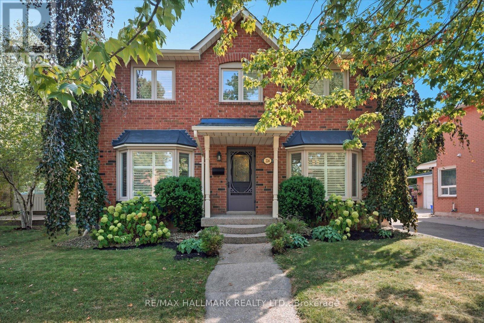 224 Odonoghue Ave, Oakville, ON L6H 3W6