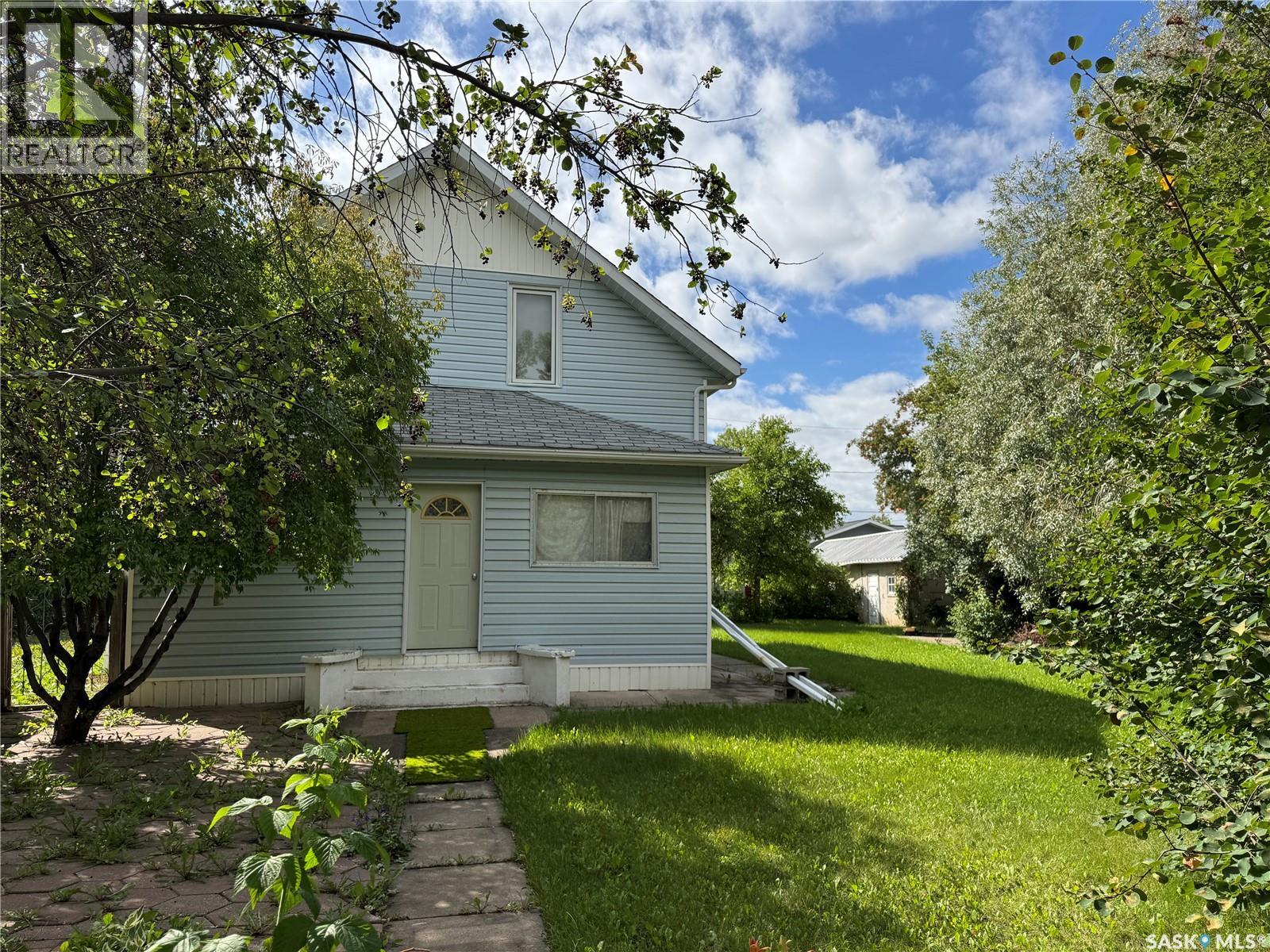 405 3rd Street East, Wynyard, SK S0A 4T0