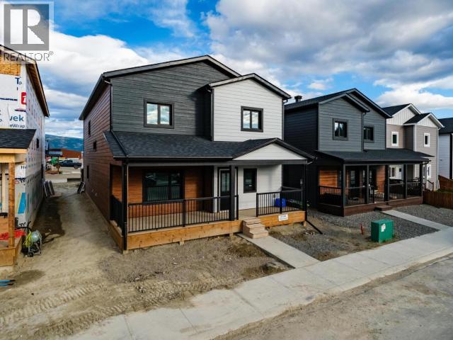 33 Wyvern Ave, Whitehorse, YT Y1A 0S8