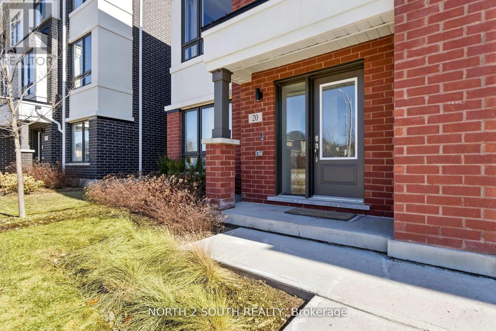 10 20 Thomas Armstrong Ln, Richmond Hill, ON L4C 5S6