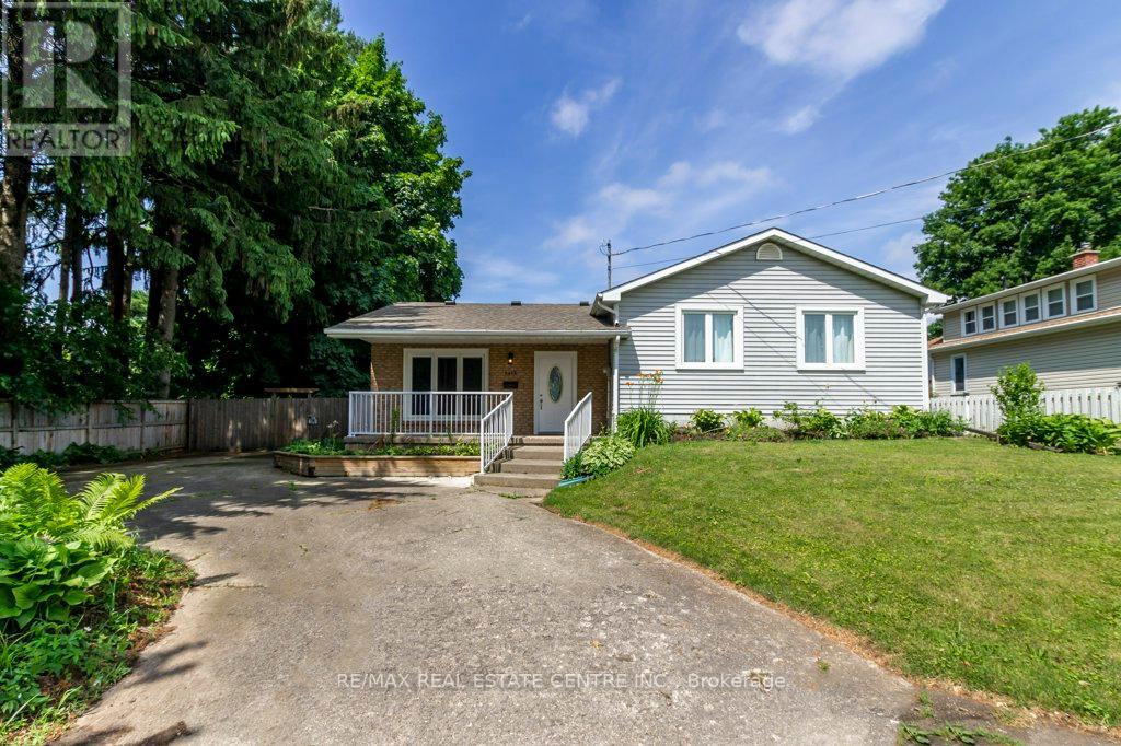 6413 Franklin Ave, Niagara Falls, ON L2G 4Z6