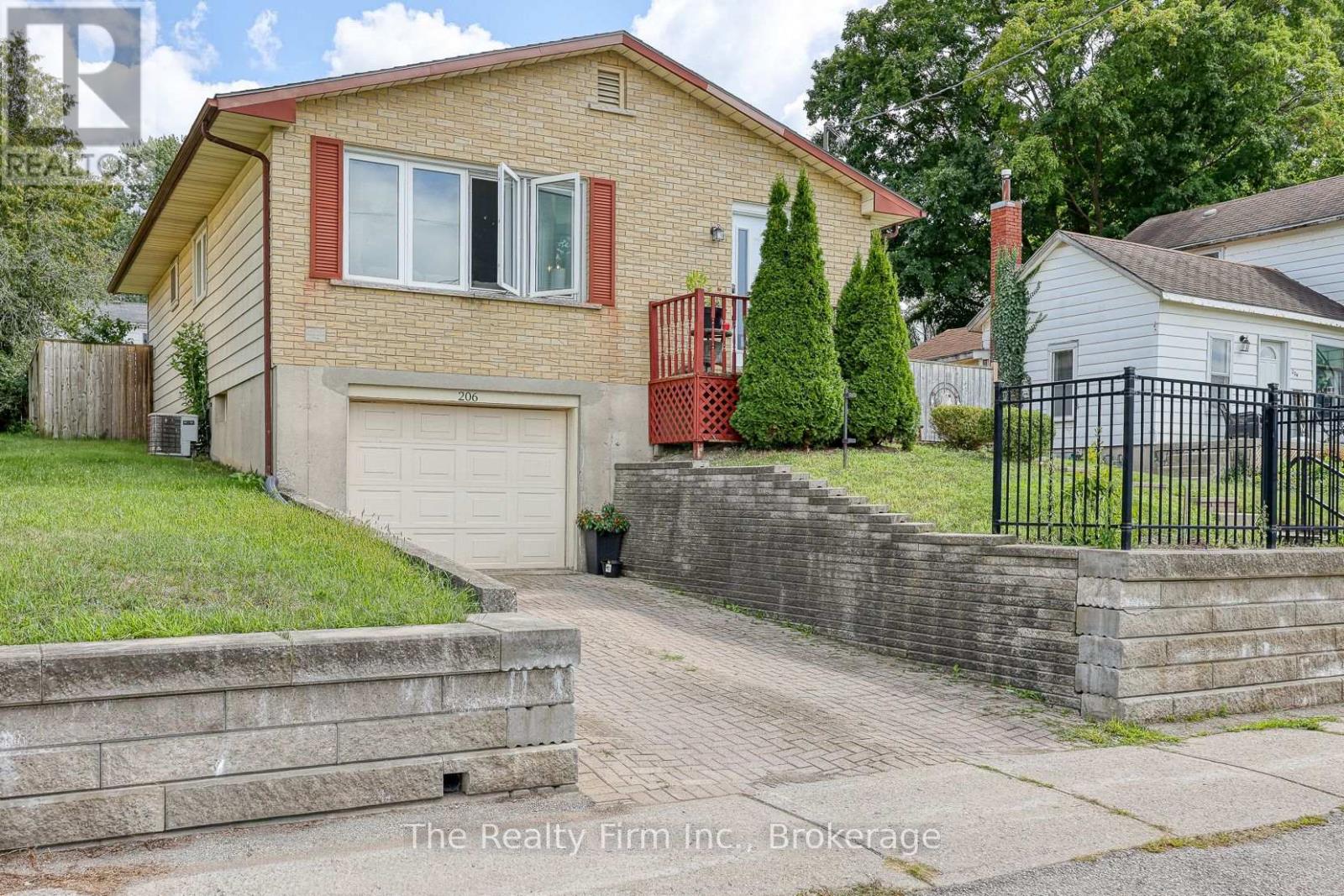 206 Charles St E, Ingersoll, ON N5C 1K4