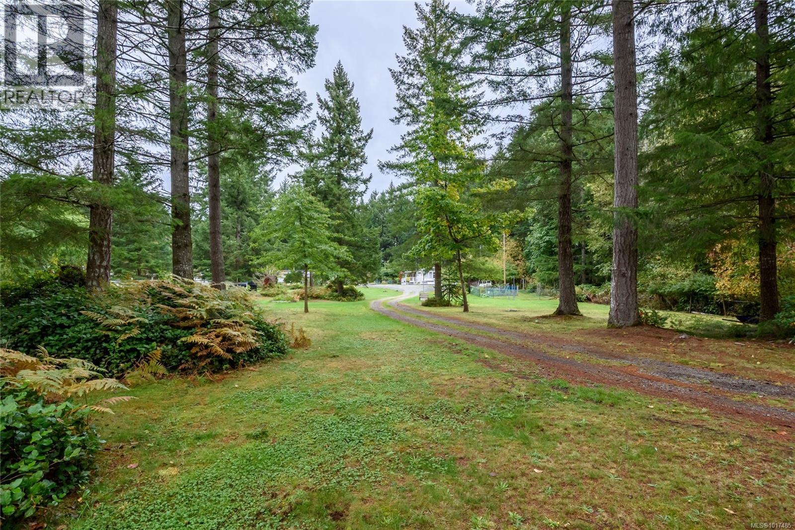 2826 Bruce Rd, Black Creek, BC V9J 1B7