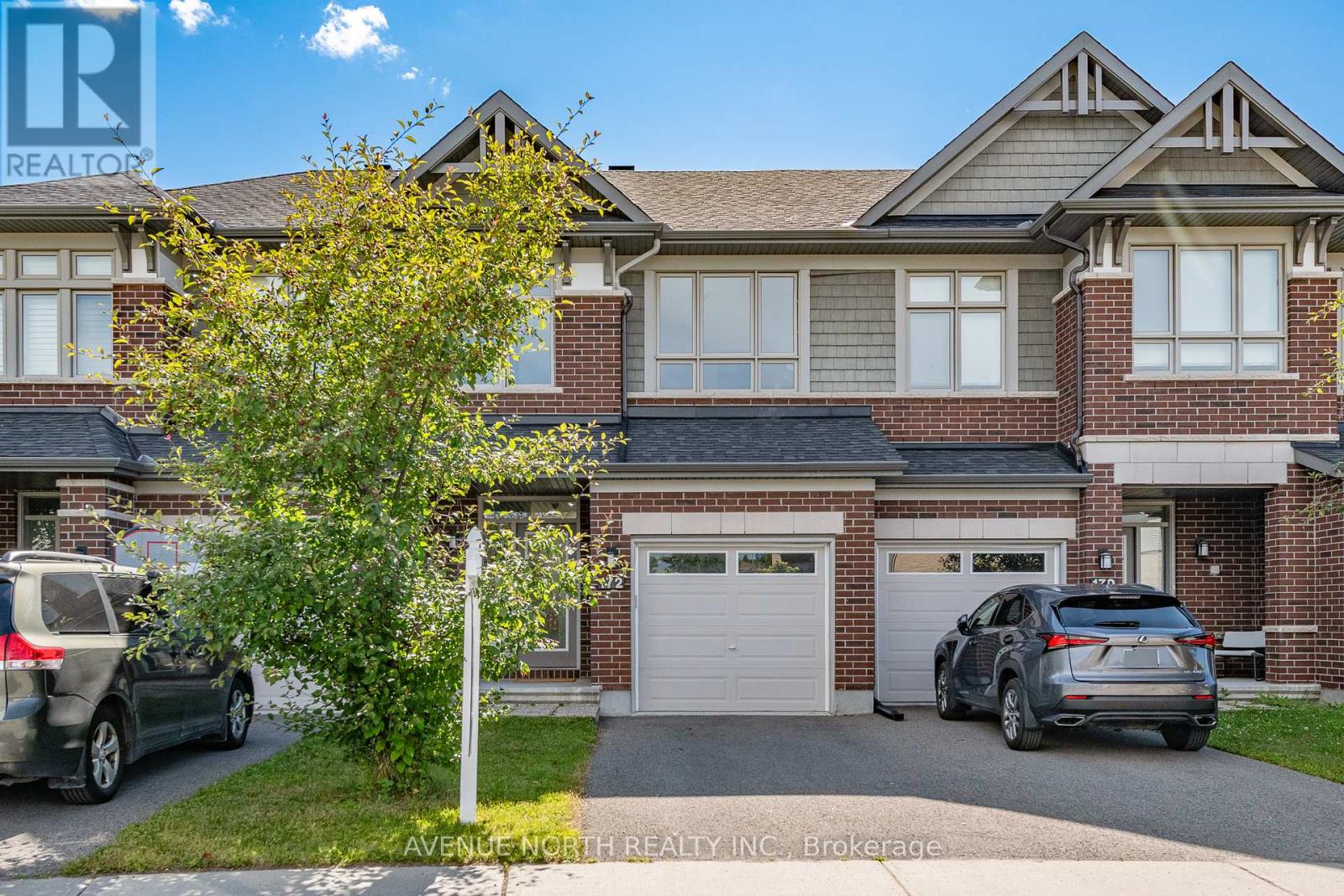 172 Larimar Cir, Ottawa, ON K1X 0B6