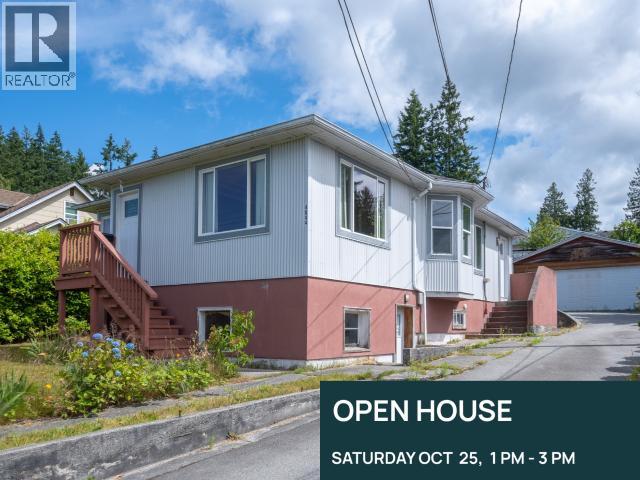 4844 Joyce Ave, Powell River, BC