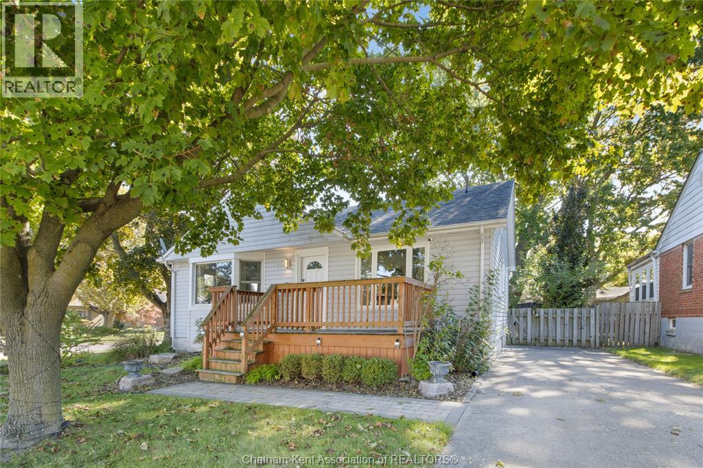 122 Eugenie St, Chatham-Kent, ON N7M 3Z1