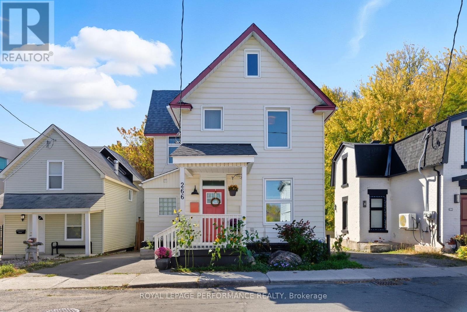 266 Bradley Ave, Ottawa, ON K1L 7E9