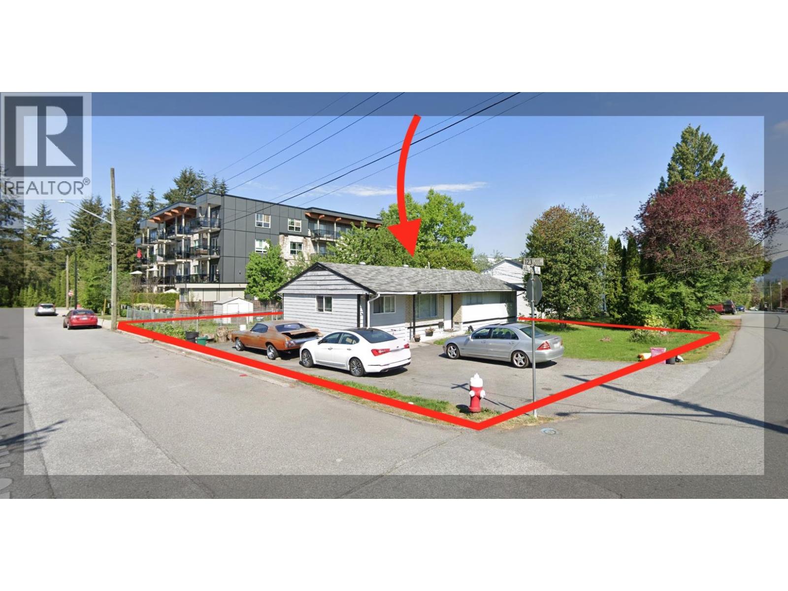 12255 Hillside St, Maple Ridge, BC V2X 5W9