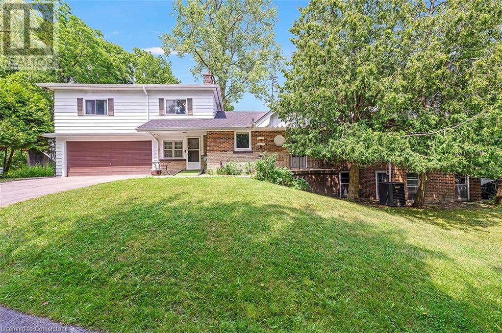 18 Sullivans Ln, Dundas, ON L9H 5N7