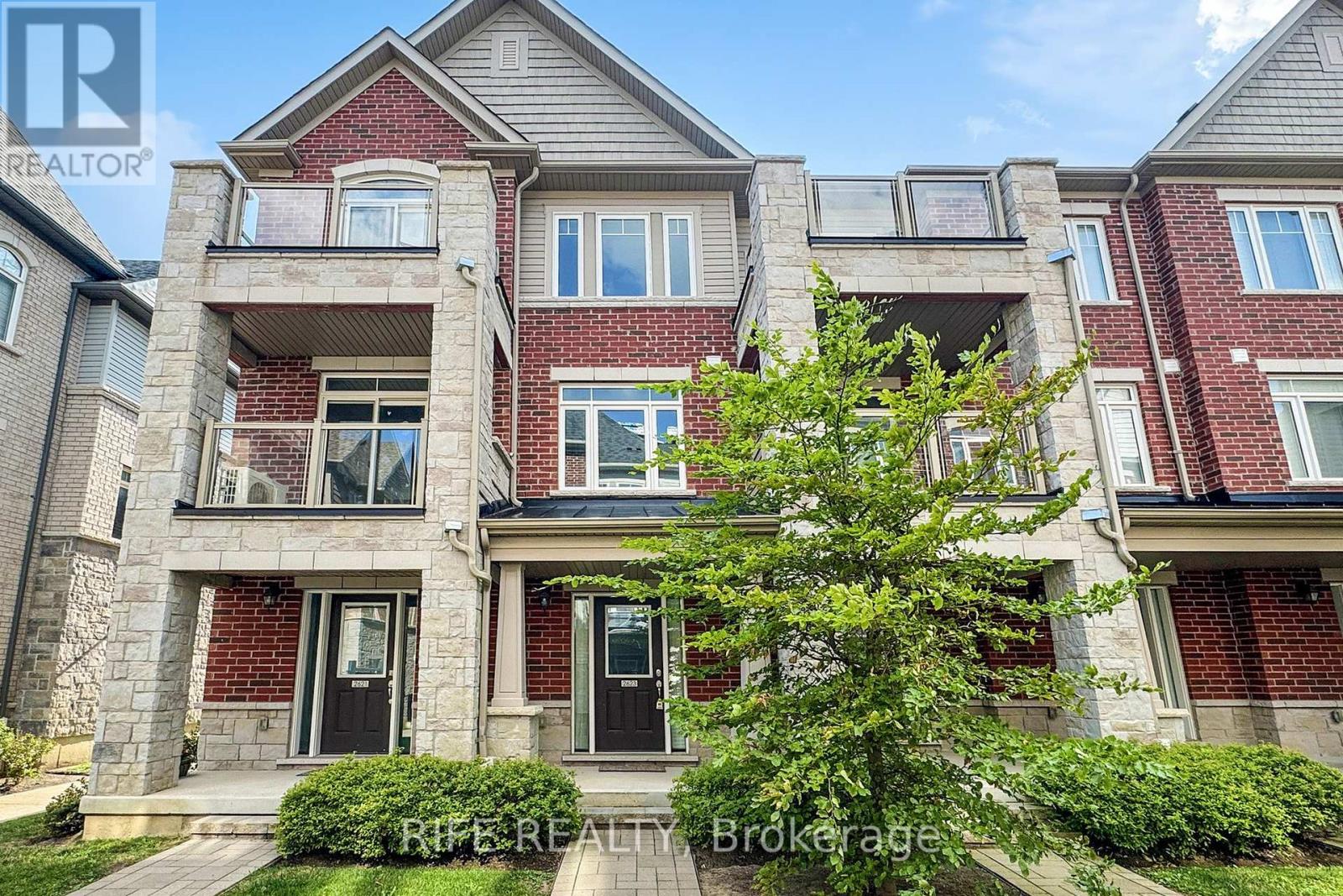 2623 Garrison Xing, Pickering, ON L1X 0E4