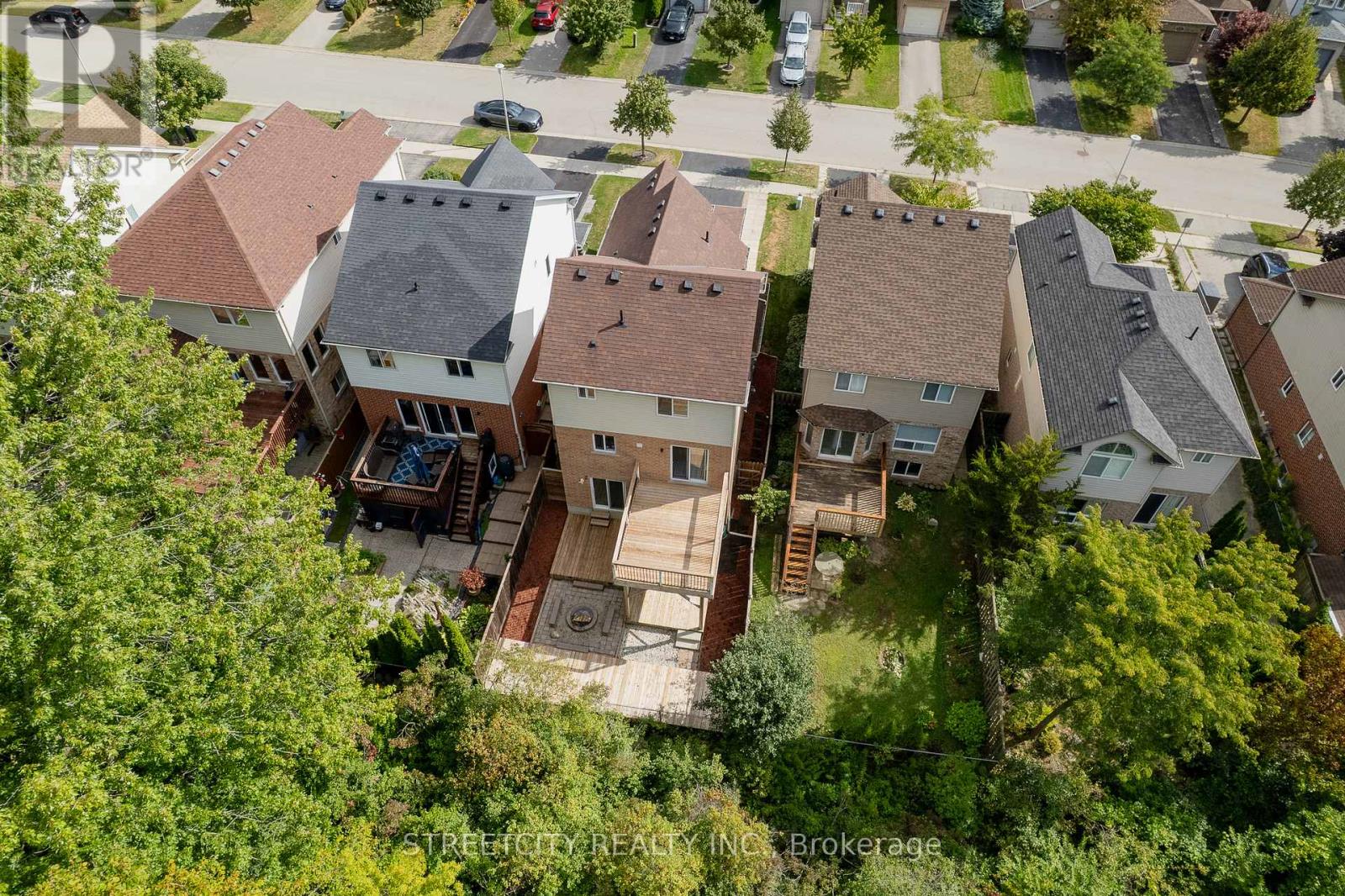 835 Sandcherry St, London, ON N6H 5V1