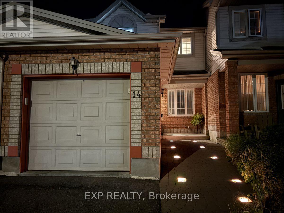 14 Drumso St, Ottawa, ON K1T 3Y2