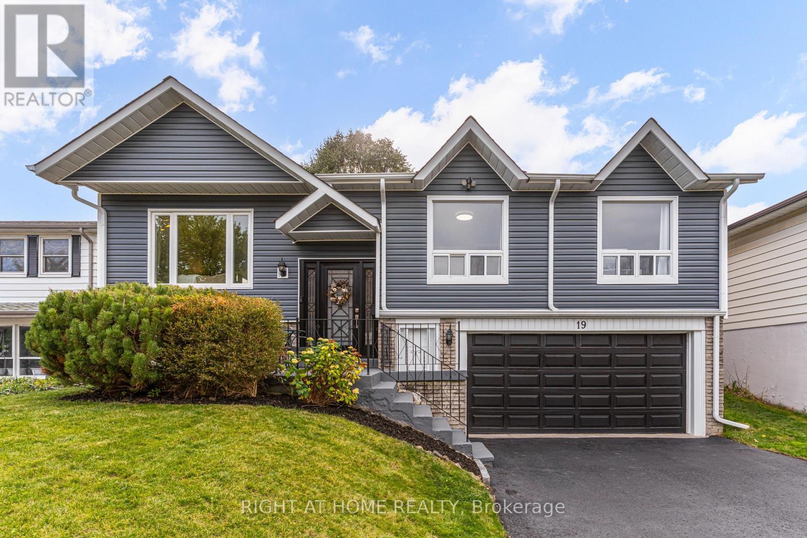 19 Jefferson Rd, Brampton, ON L6S 2G6