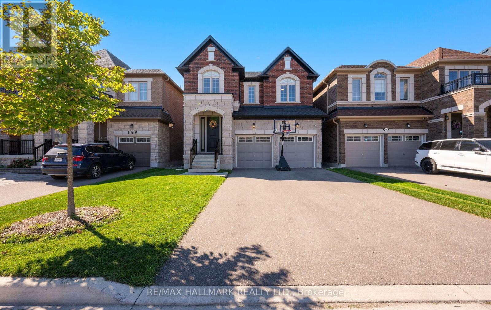 155 Stevenson Cres, Bradford West Gwillimbury Bradford, ON L3Z 4M1