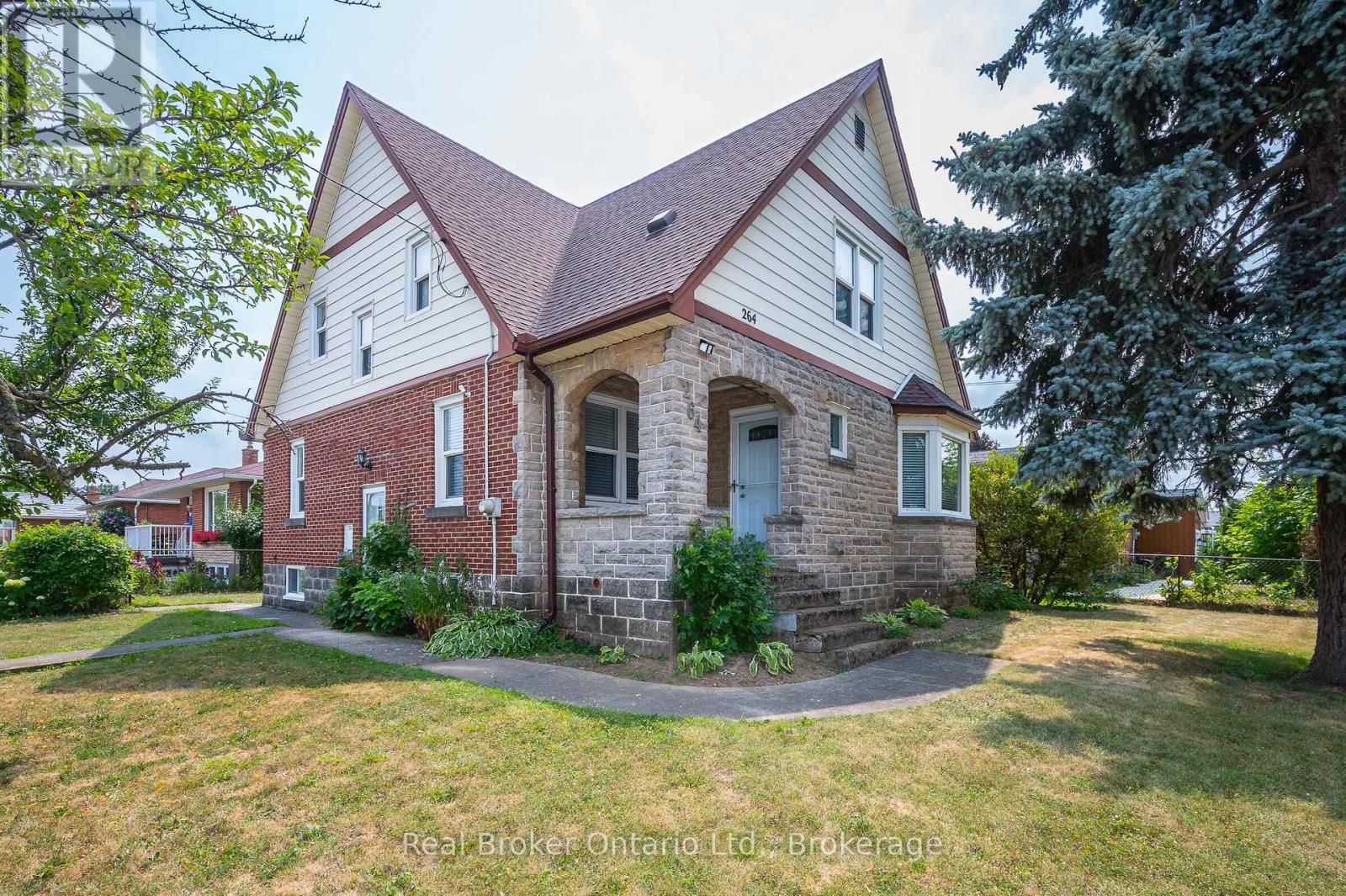 264 Grays Rd, Hamilton Stoney Creek, ON L8E 1V1