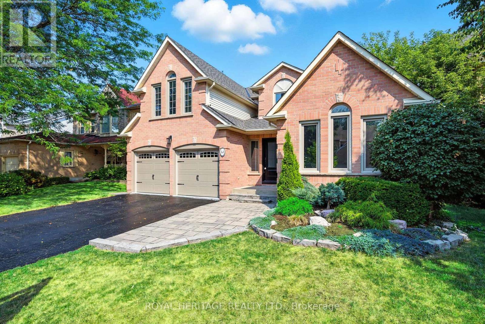 14 Balsdon Cres, Whitby, ON L1P 1L5